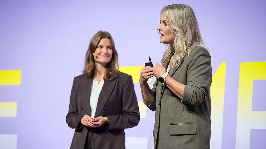 Ein Foto von Julia Reitze und Stephanie Hatzius bei ECR iN MOTiON 2026